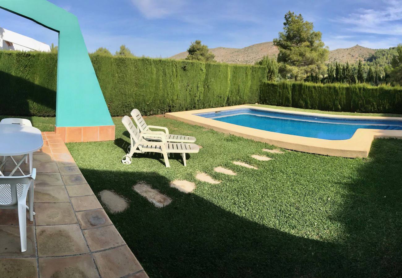 serviden, alquiler, la sella, deniaplaya.com, vacaciones rurales, hotel con encanto, senderismo, tenis, sakya, jardin albarda