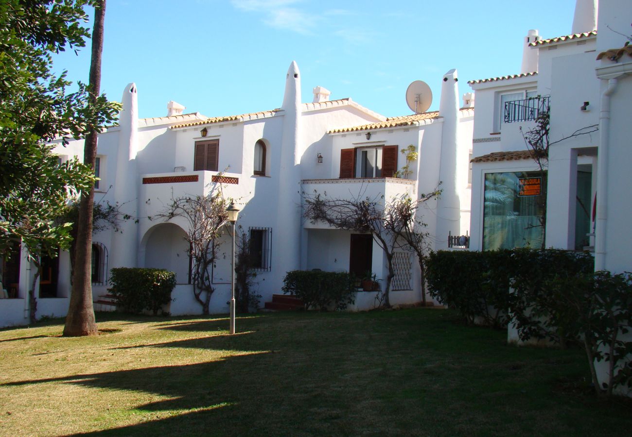 serviden, alquiler, la sella, deniaplaya.com, vacaciones rurales, hotel con encanto, senderismo, tenis, sakya, jardin albarda