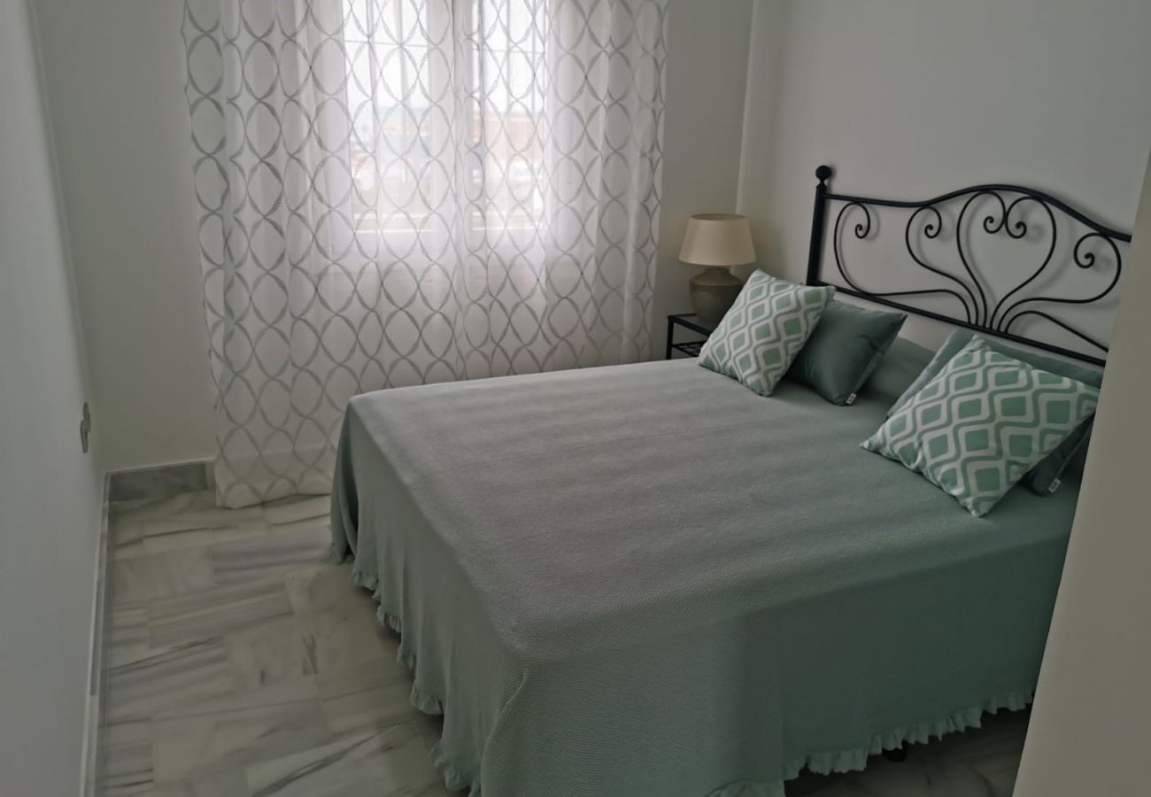 Apartamento en Chiclana de la Frontera - R042 A partamento primera línea de playa