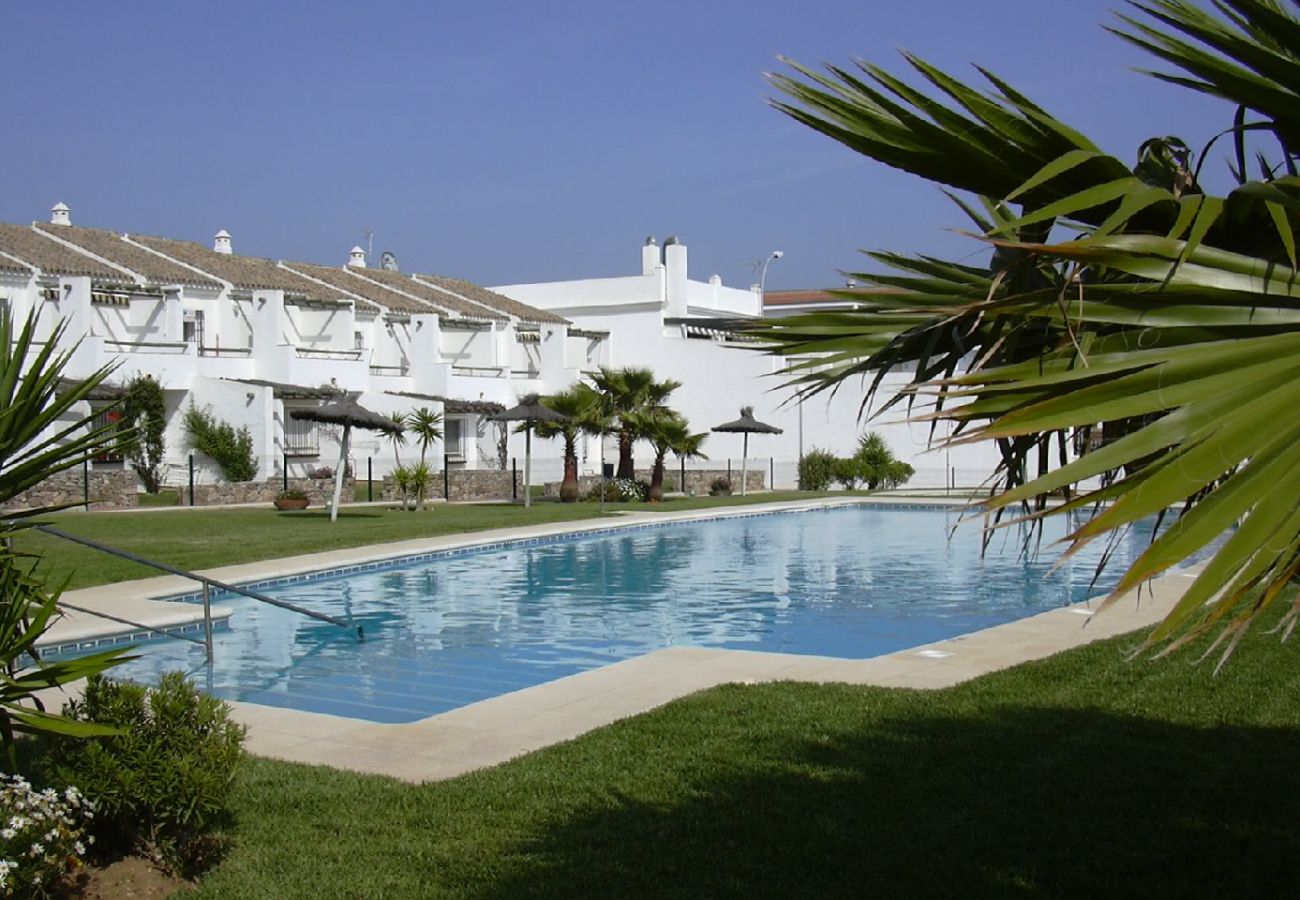 Apartamento en Chiclana de la Frontera - R042 A partamento primera línea de playa