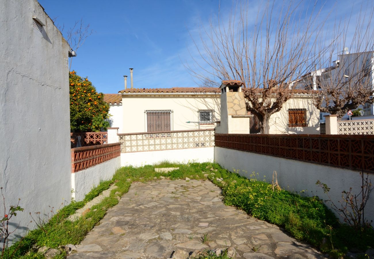 Casa en L'Escala - LLANÇA 2