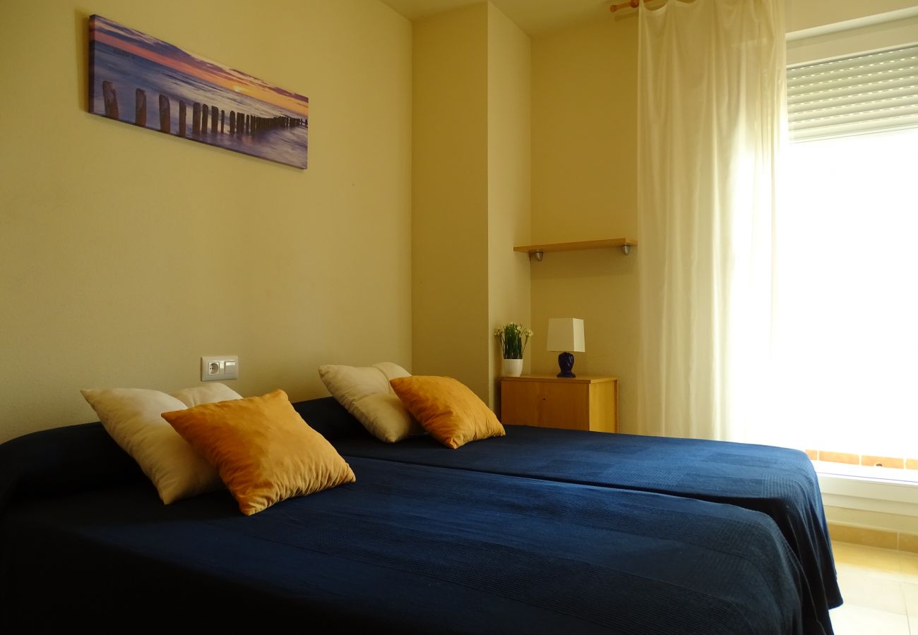 Apartamento en La Manga del Mar Menor - P.Cormorán4-2-2-8 Admer