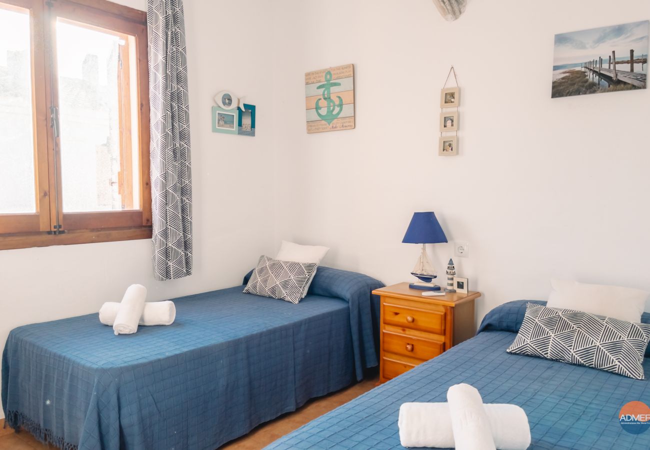 Apartamento en La Manga del Mar Menor - Aldeas Taray 058 Admer