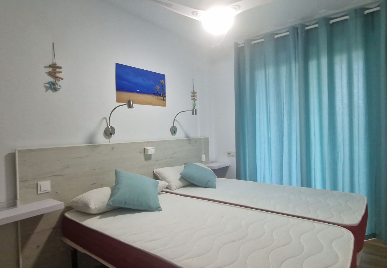 Apartamento en Benidorm - MARISCAL 3  5I