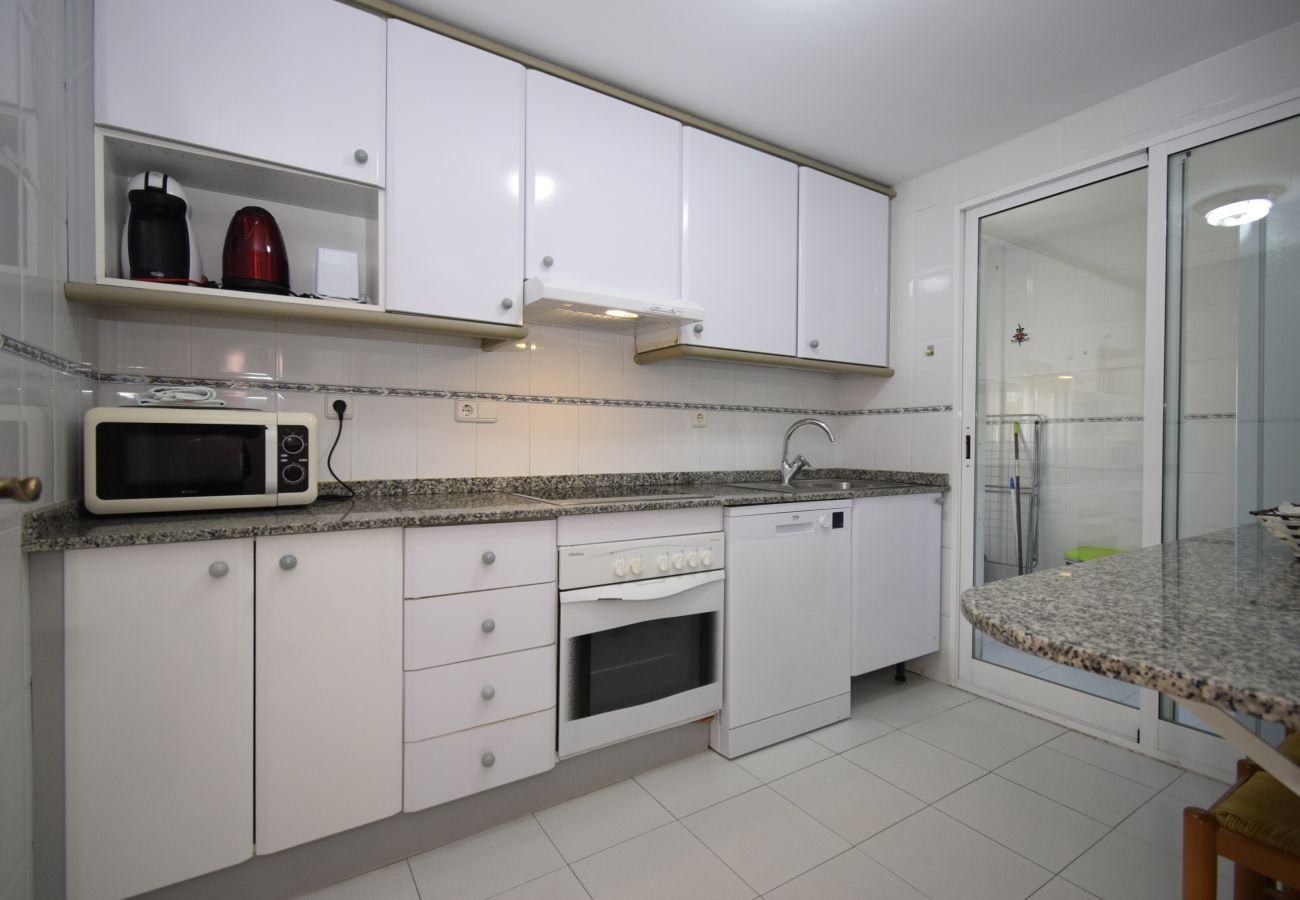 Apartamento en Benidorm - PINTOR ROSALES 16B