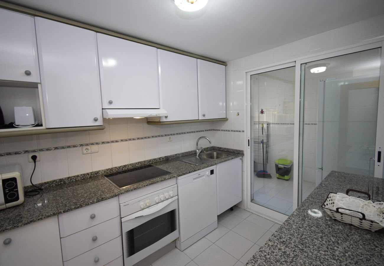 Apartamento en Benidorm - PINTOR ROSALES 16B