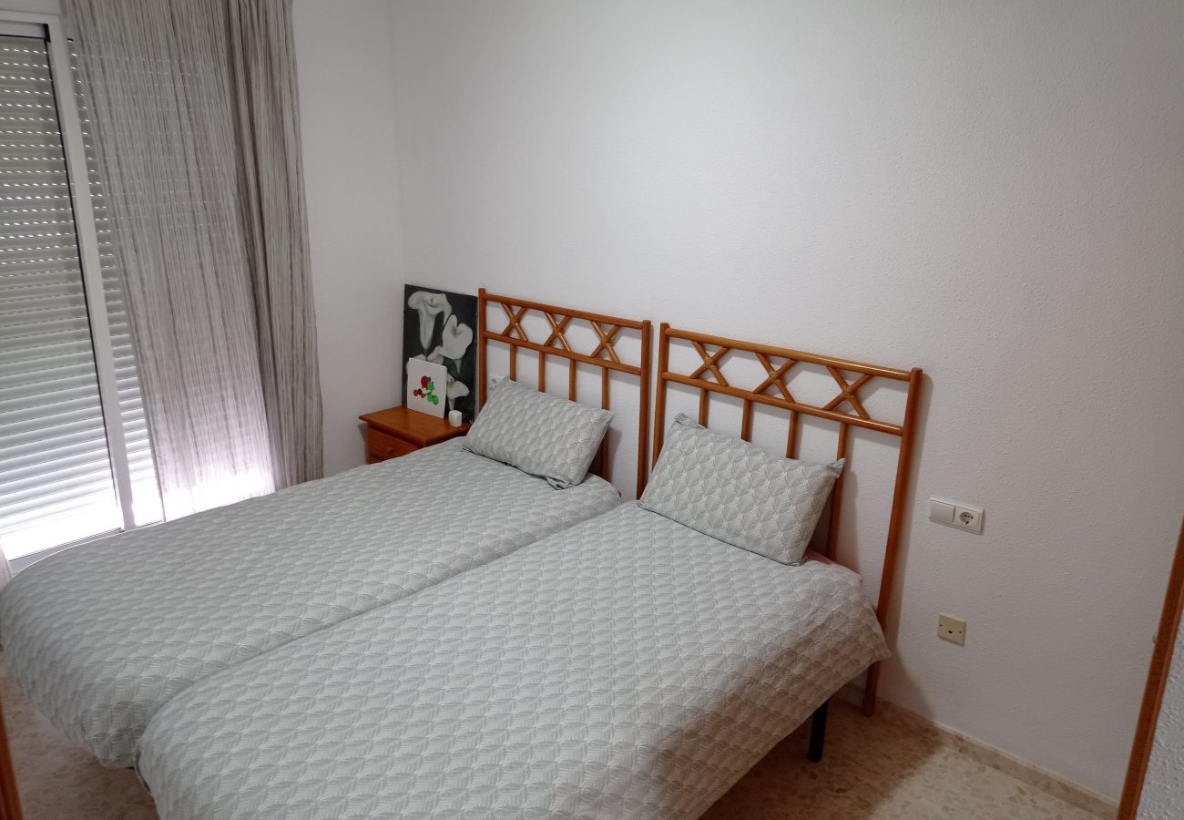 Apartamento en Playa de Gandía - 1.Palmeras III bl.II esc.1 4º B