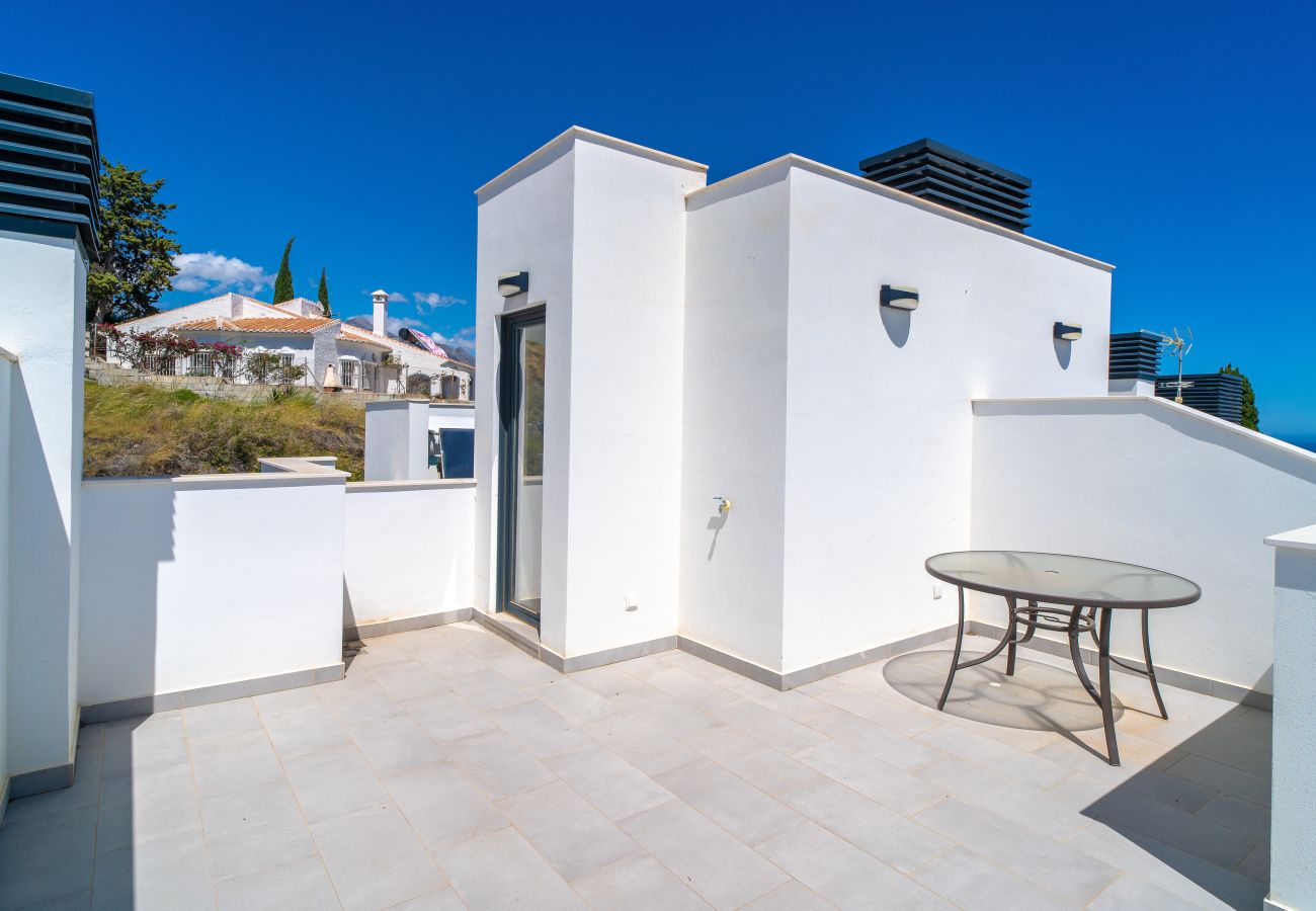 Apartamento en Nerja - Terrazas de Ladera Duplex 9 by Casasol