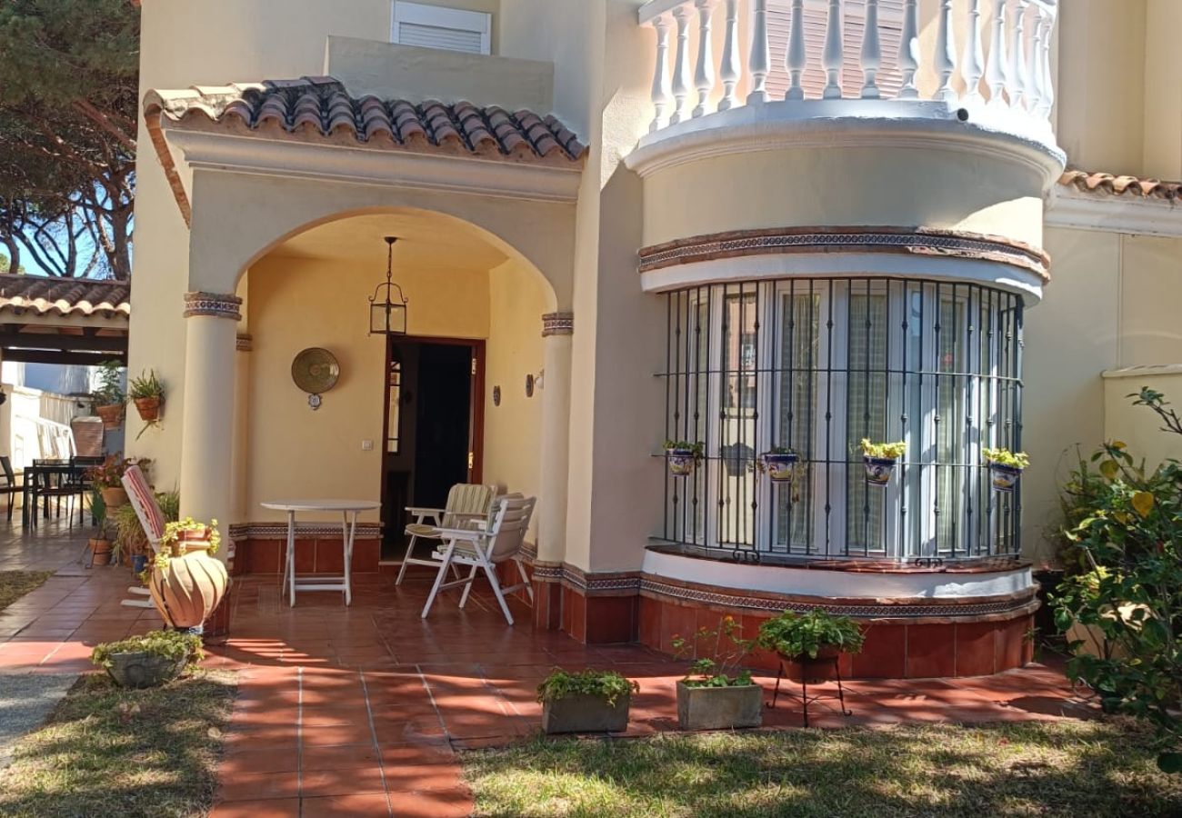 Chalet en Chiclana de la Frontera - R199  Chalet San Carlos