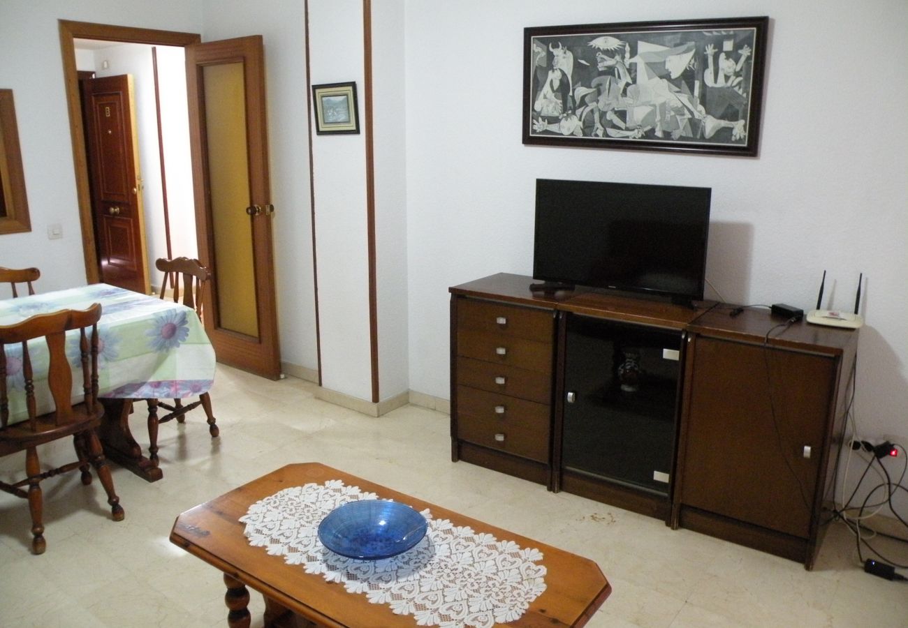 Apartment in Benidorm - LOS PINOS 12B