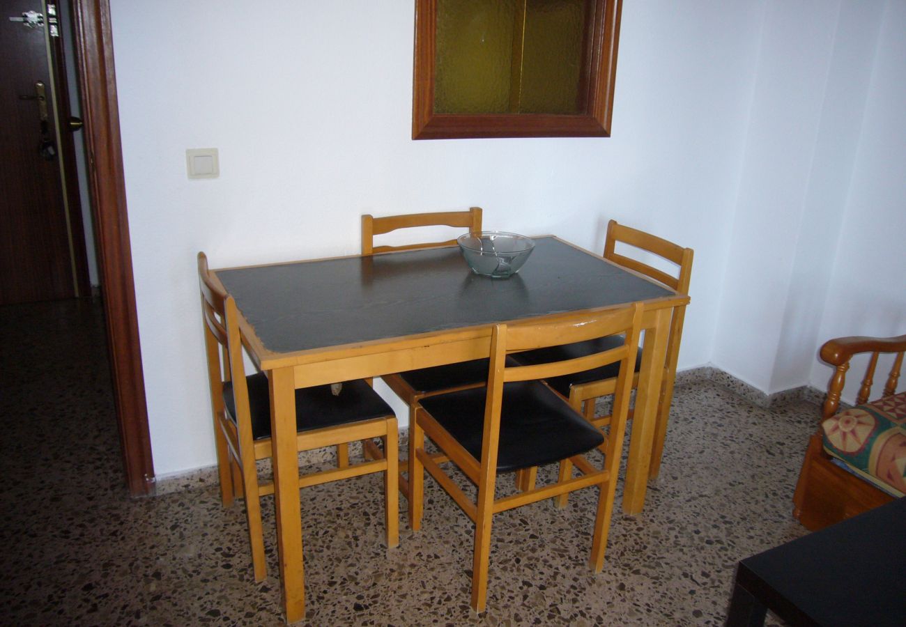 Apartment in Benidorm - FINLANDIA 10D