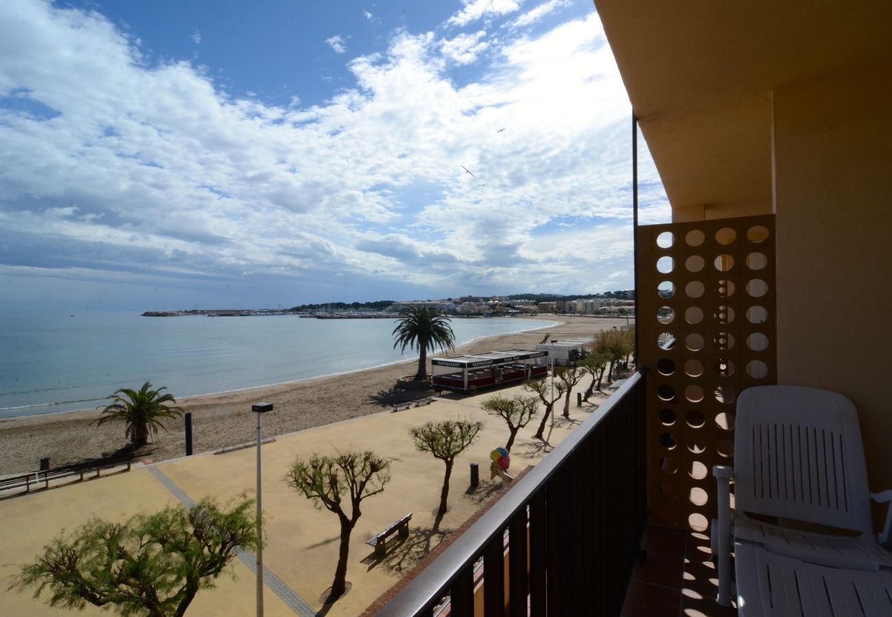 Apartment in L'Escala - RIELLS PLATJA 2-3