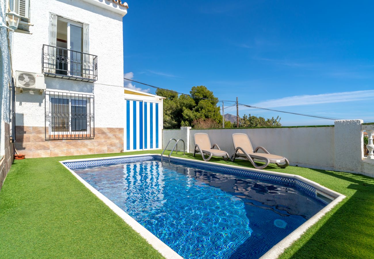 Villa in Nerja - Villa Kenny Private Pool by Casasol