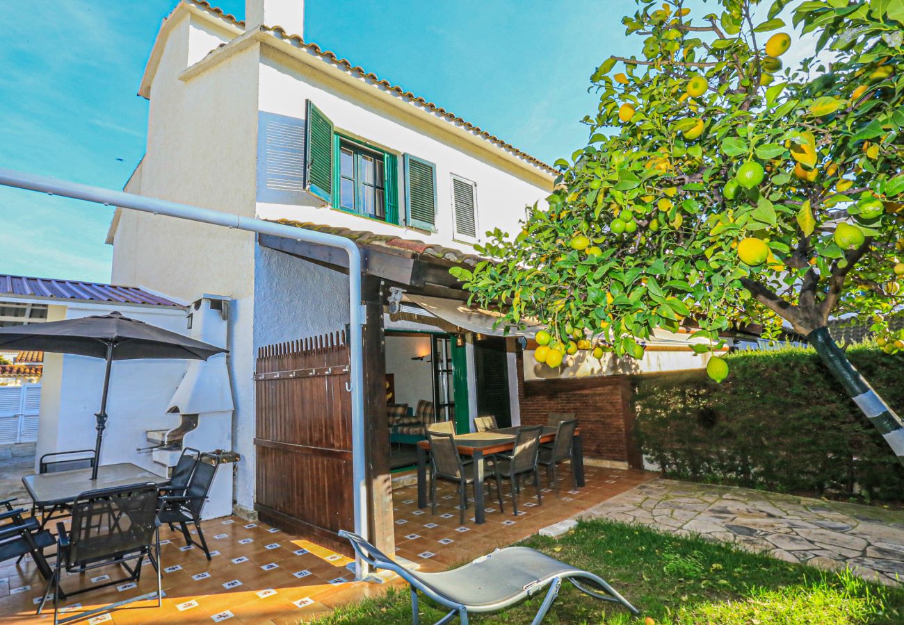 House in Cambrils - Calderon de la Barca 23