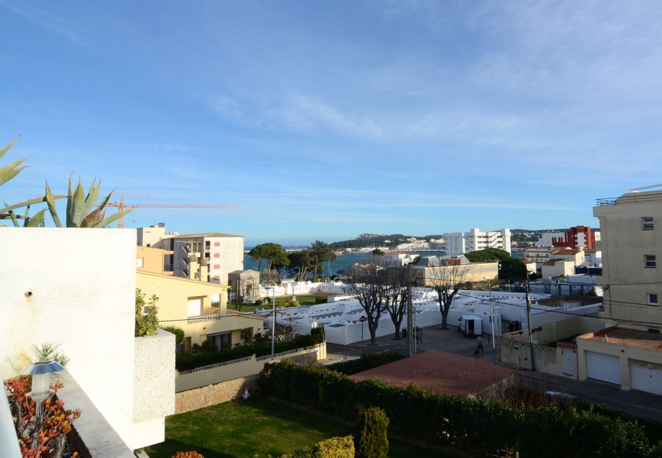 Apartment in L'Escala - CARAVEL.LES B 303