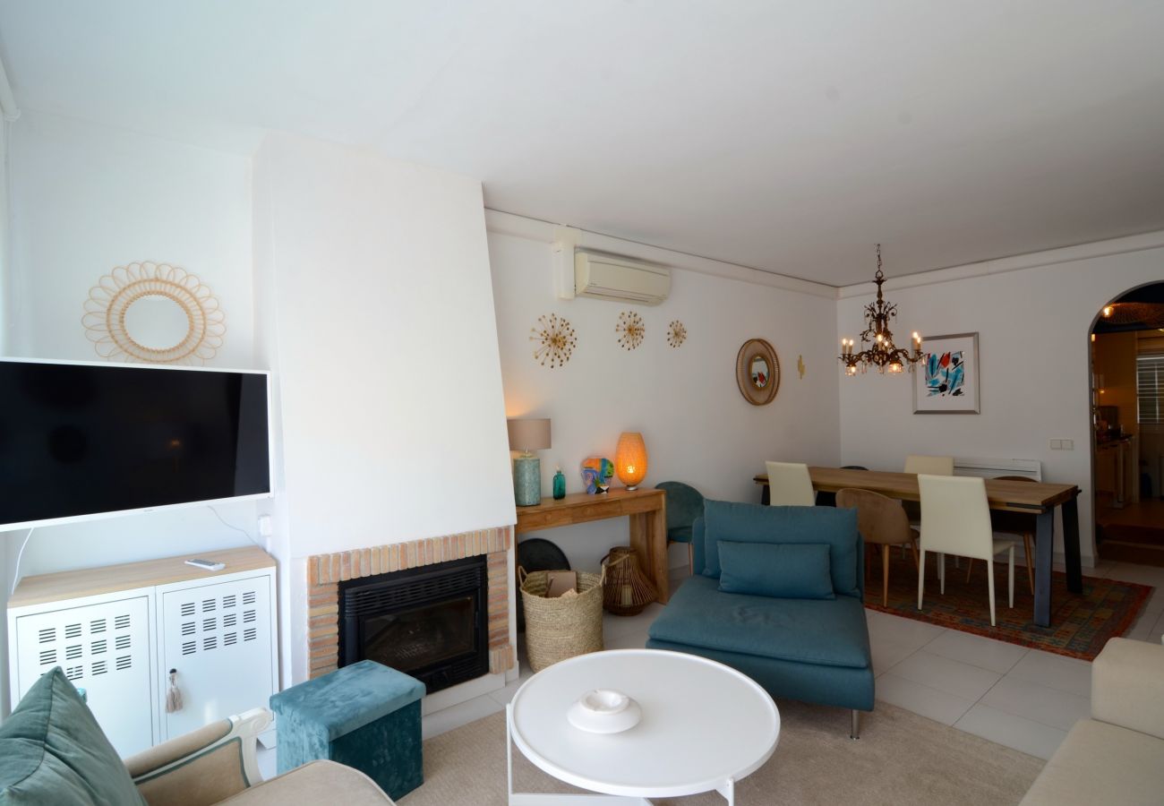 Apartment in L'Escala - CARAVEL.LES B 303