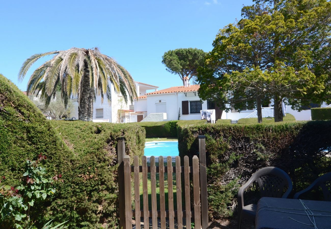 Townhouse in L'Escala - PUIG 213