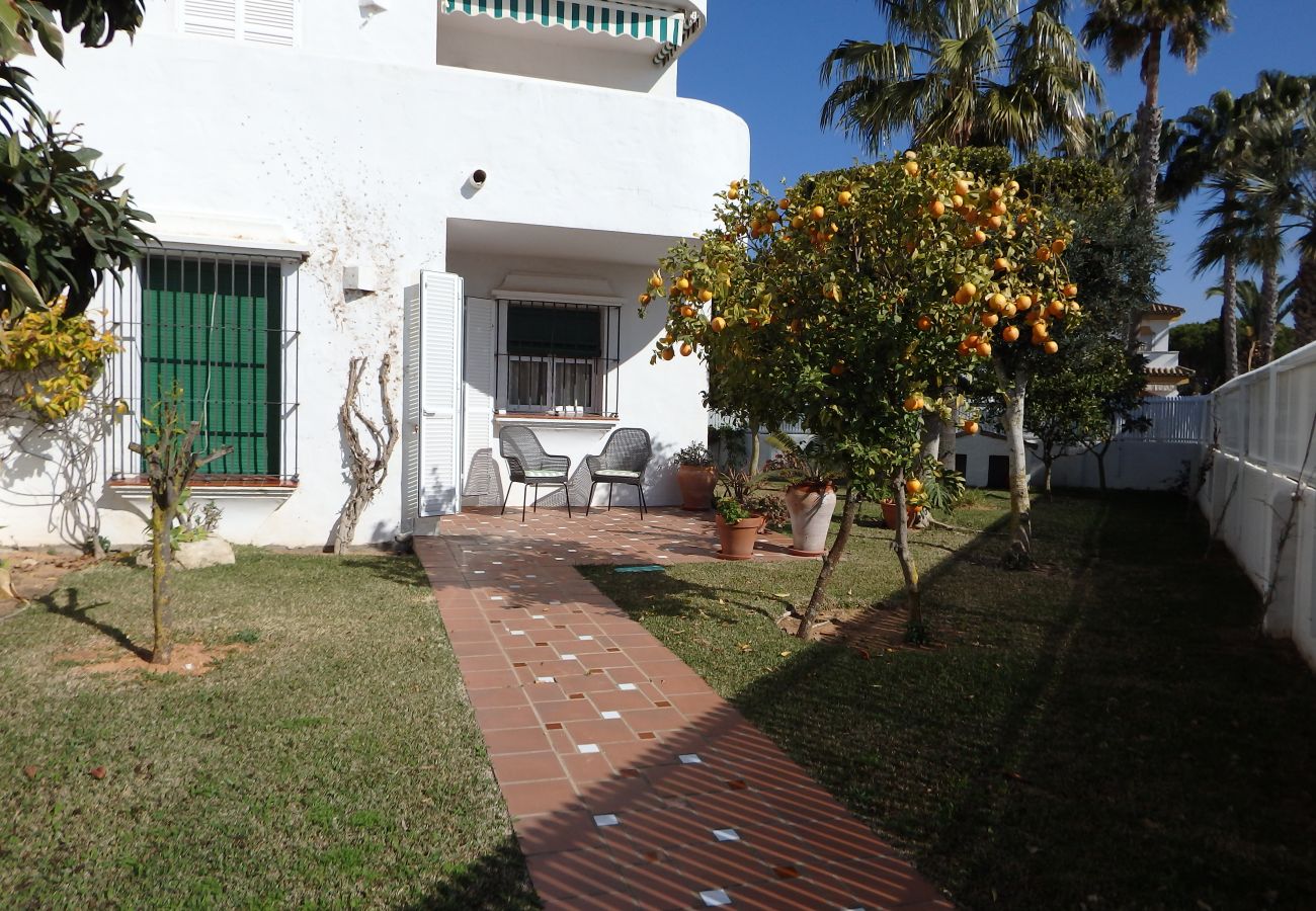 Apartment in Chiclana de la Frontera - R029  Urbanización Pueblo Marinero - Terralla