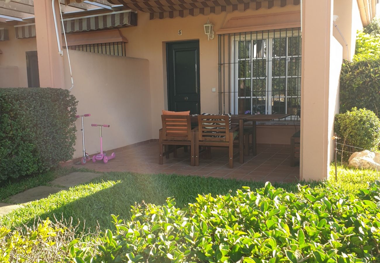 Townhouse in Chiclana de la Frontera - R076 Adosado cerca del mar - La Serena