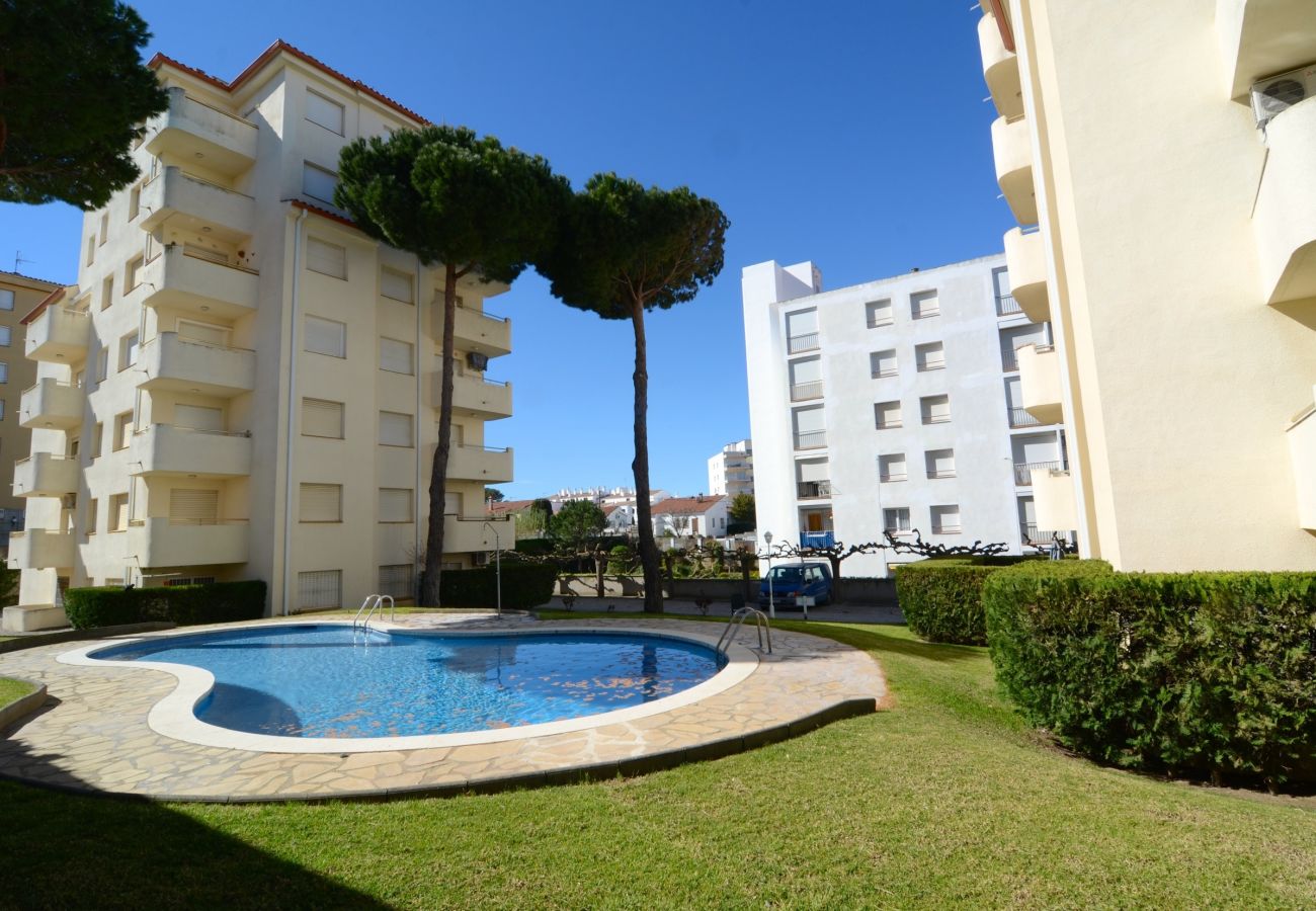 Apartment in L'Escala - SAN ENRIQUE B 2-2