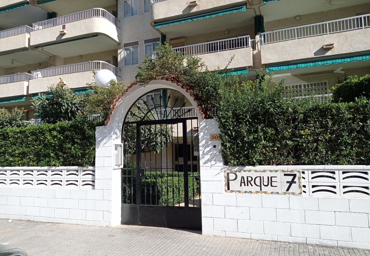 Apartment in Playa de Gandía - 1.Parque VII esc.I 9º pta.17 (garaje 33)