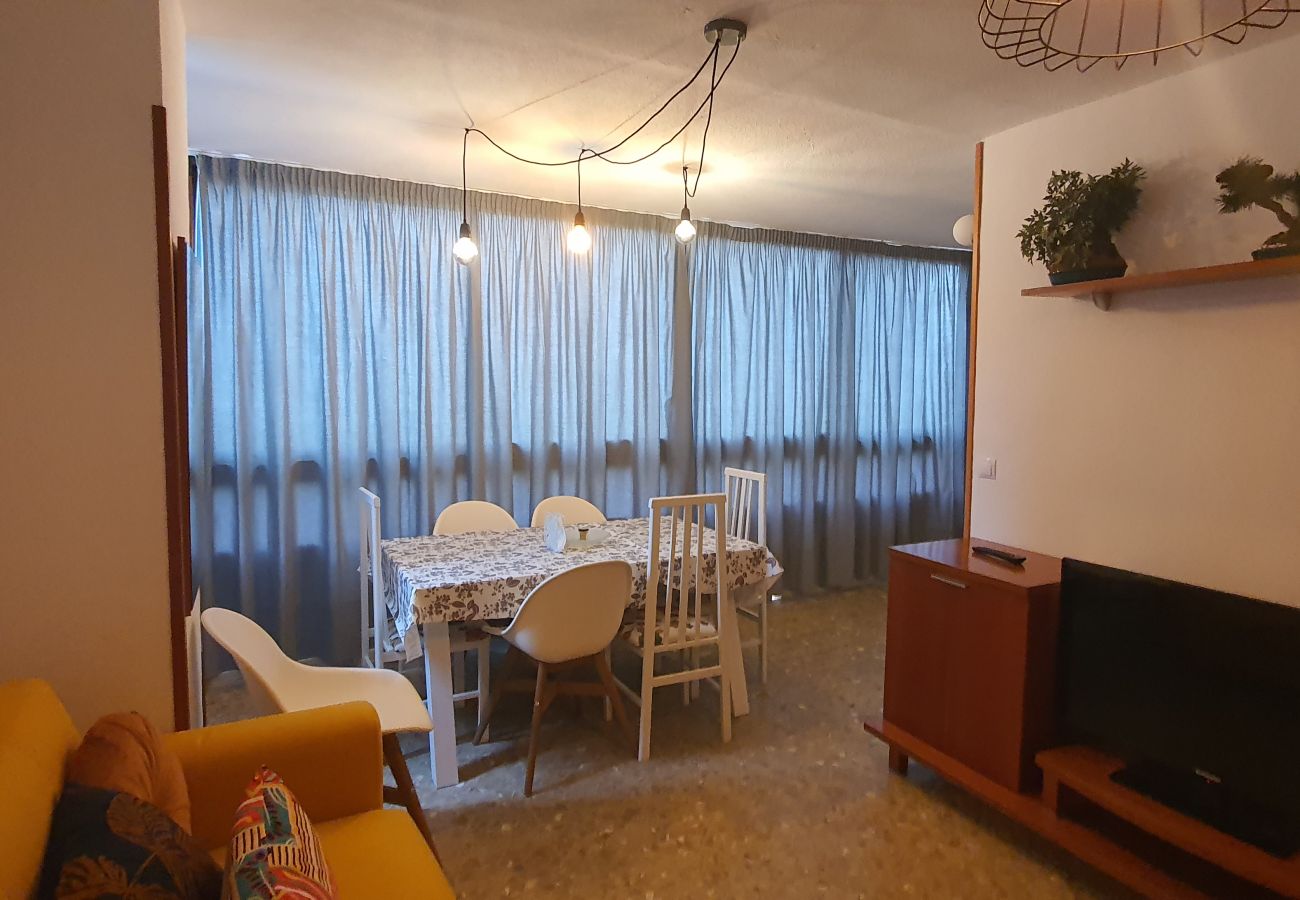 Apartment in Benidorm - MARISCAL 3 4J (2 DORMITORIOS)