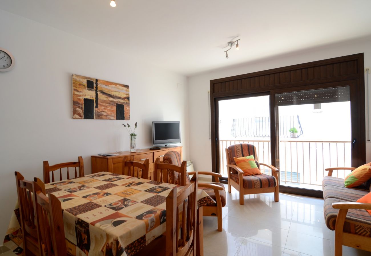 Apartment in L'Escala - EL GAVIA 1-1