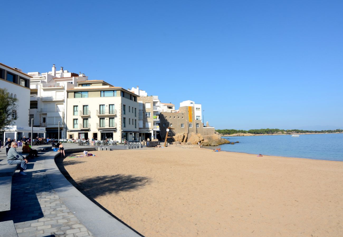 Apartment in L'Escala - EL GAVIA 1-1