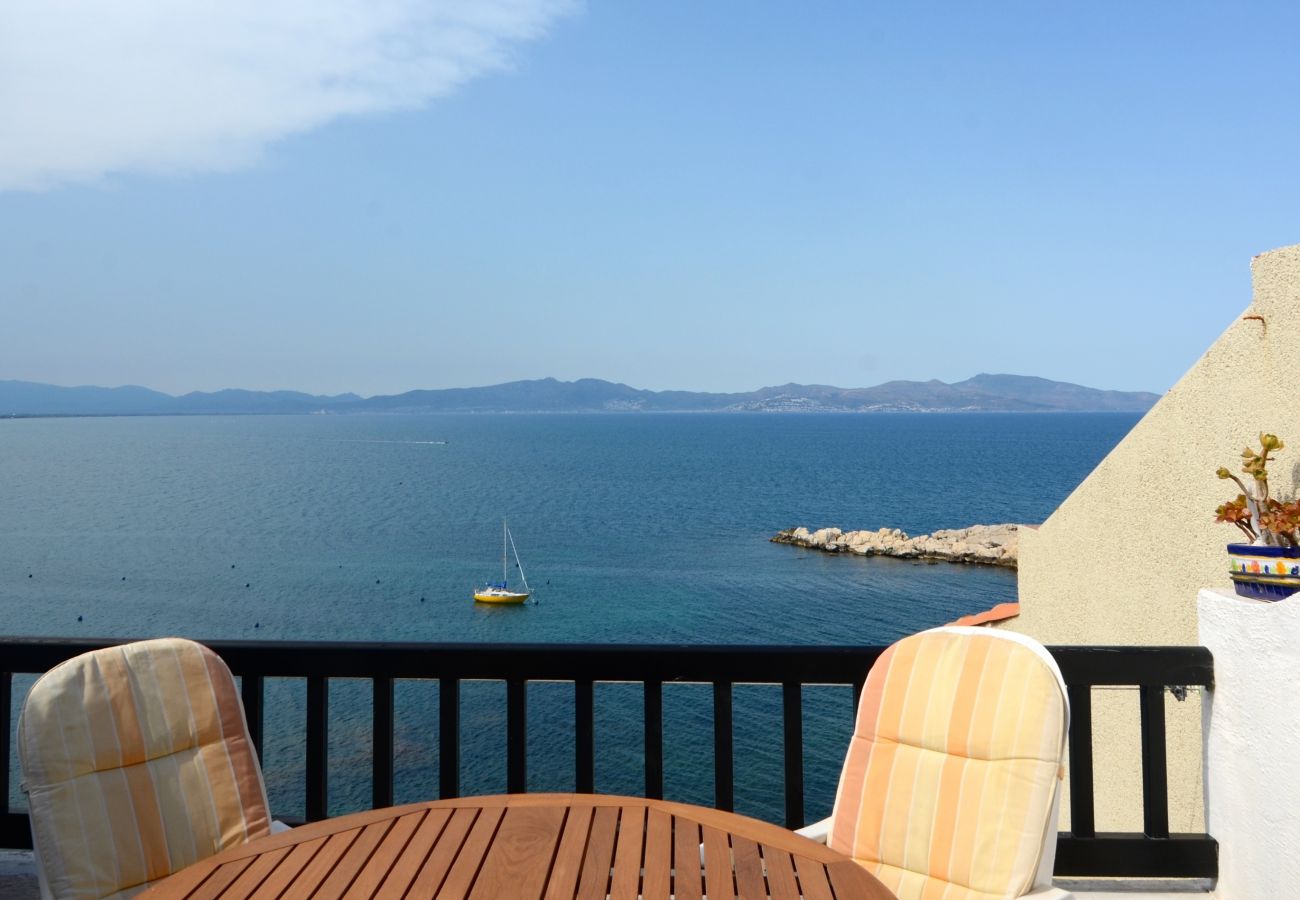 Apartment in L'Escala - PUNTA ROMANA A 403