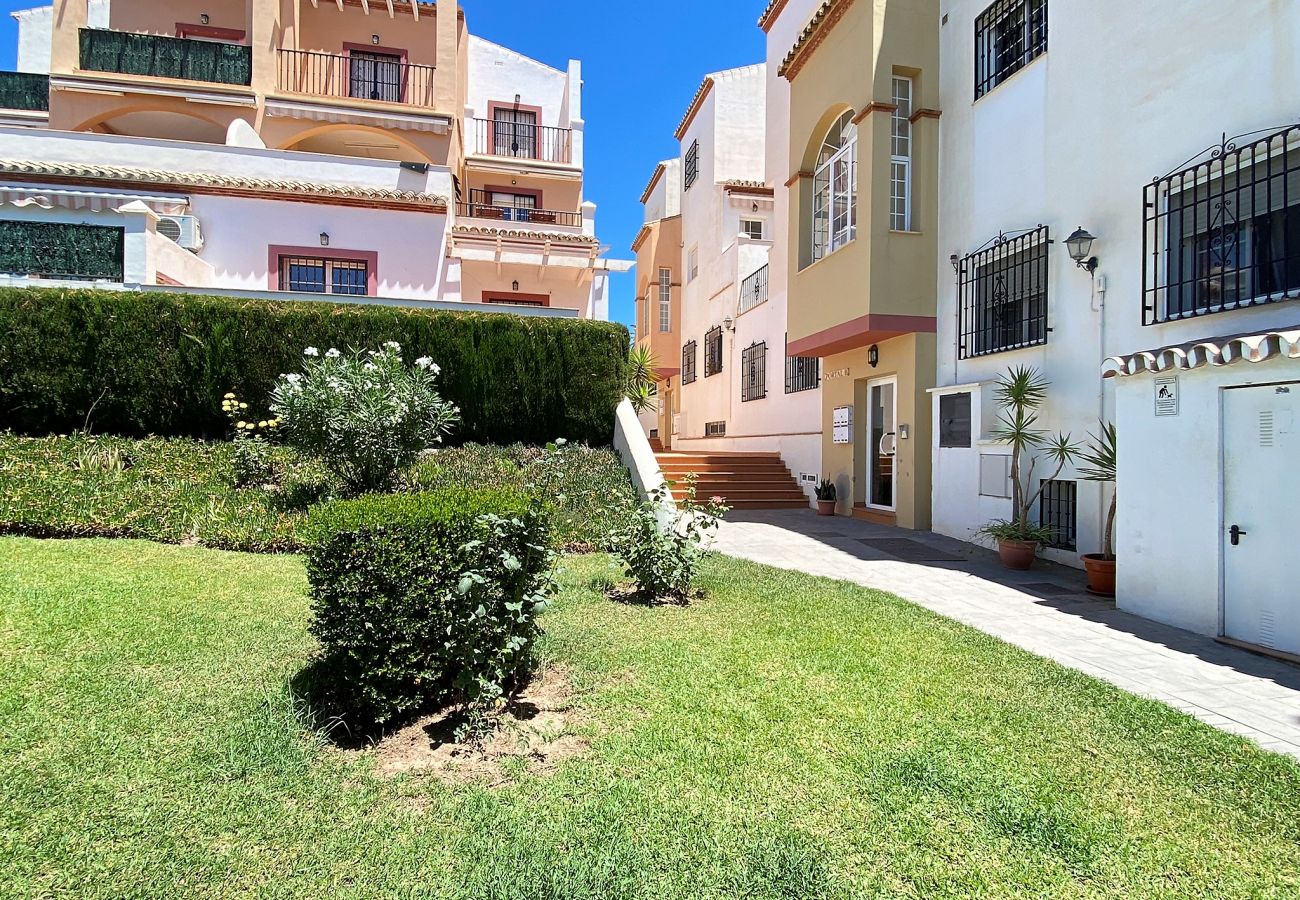 Apartment in Nerja - Azahara En Suite by Casasol