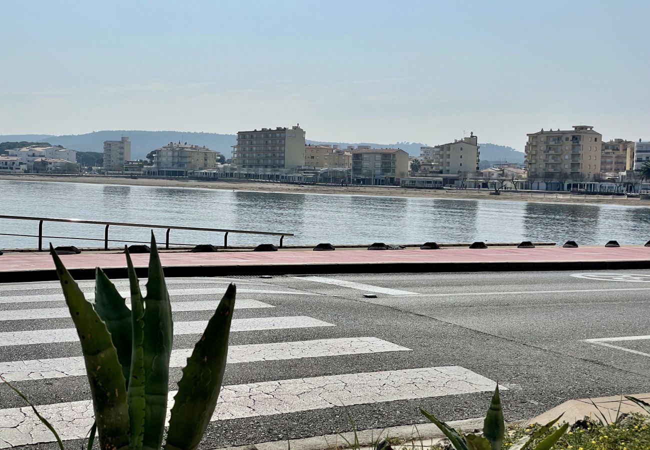 Apartment in L'Escala - ANDROMEDA