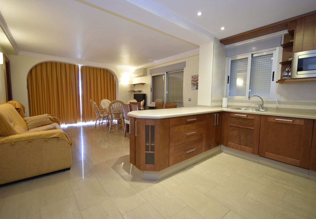 Apartment in Benidorm - MAR Y VENT 5A