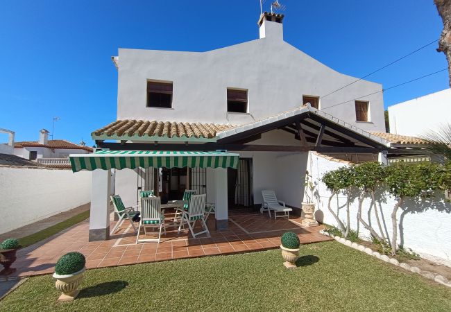 Villa in Chiclana de la Frontera - R087 Chalet Augusta Mérita