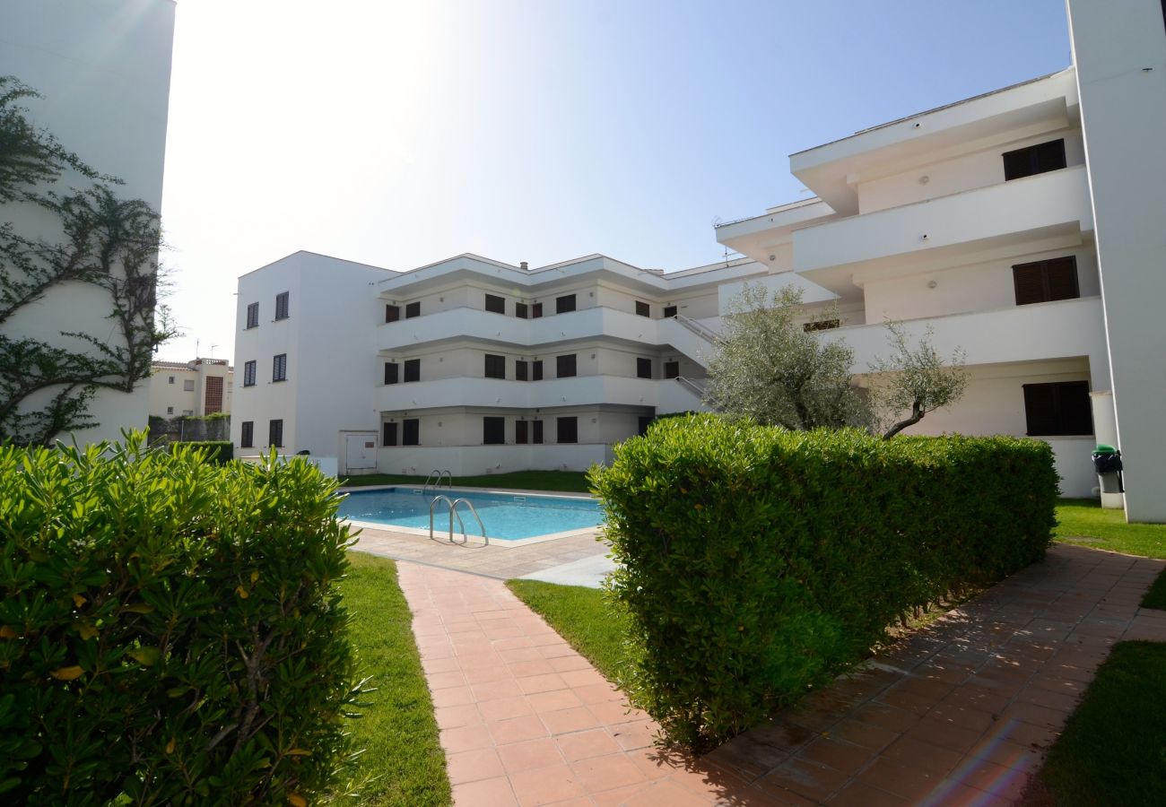 Apartment in L'Escala - CALA MONTGO 25