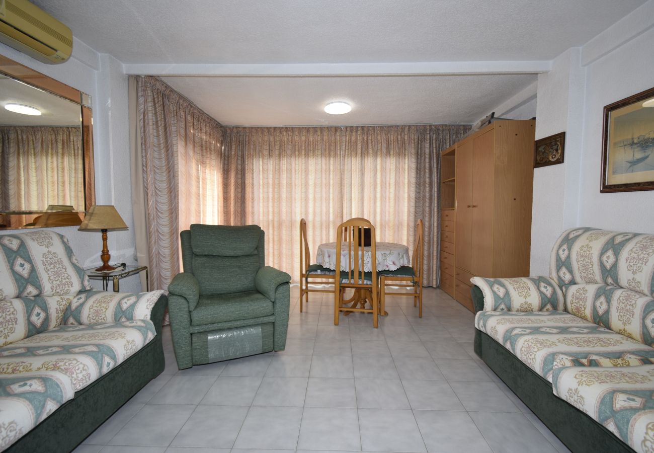 Apartment in Benidorm - URBANIZACION MIRAMAR 1057