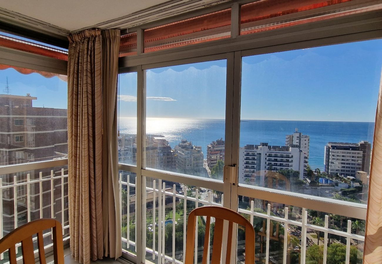 Apartment in Benidorm - URBANIZACION MIRAMAR 1057