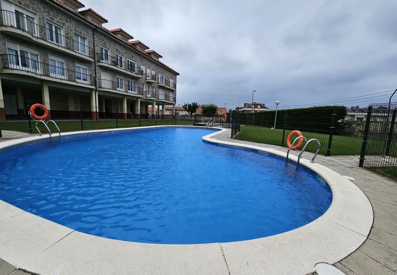 Apartment in Suances - C12A01 Coqueto apartamento con piscina y garaje