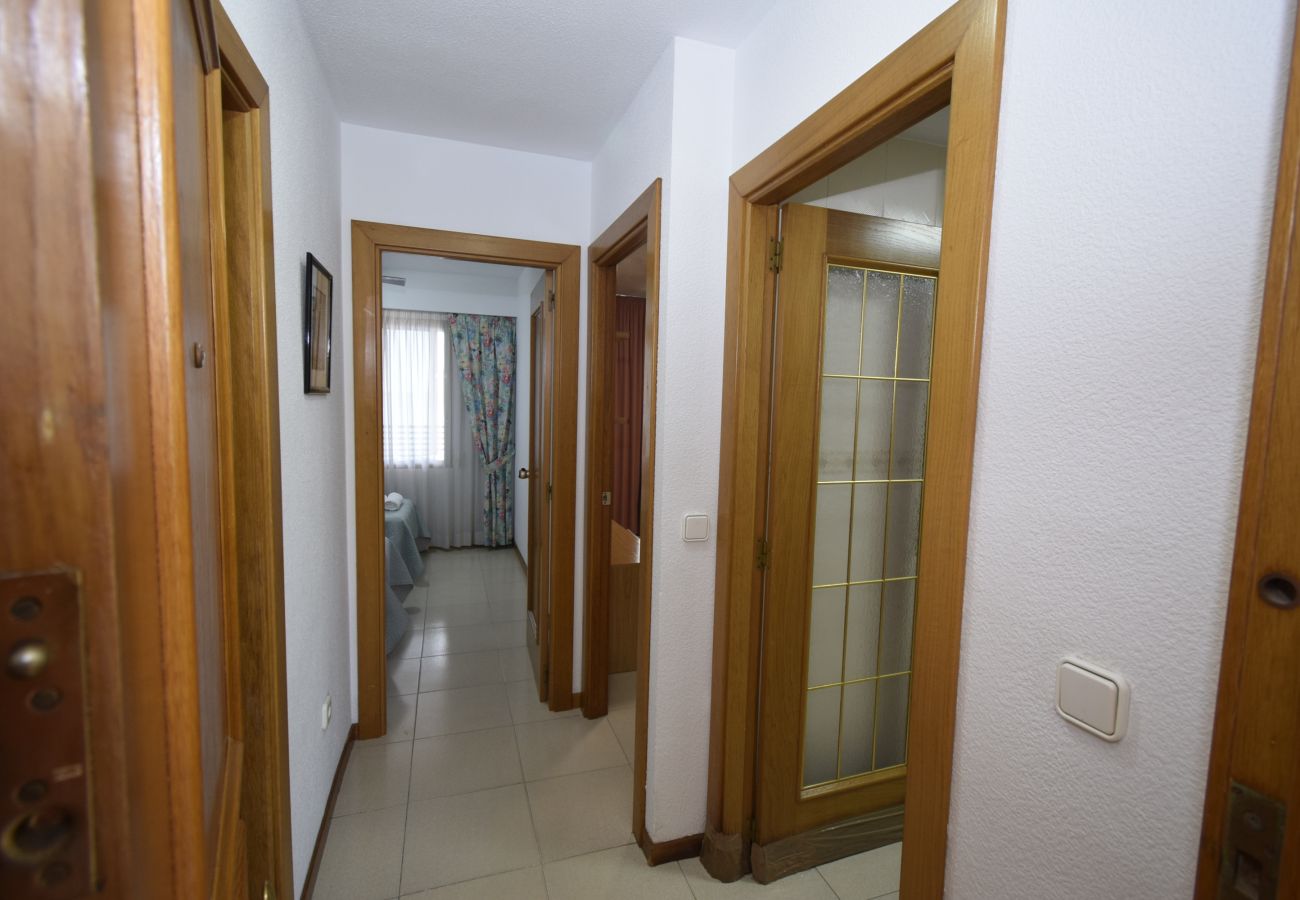 Apartment in Benidorm - CASTELMAR 8B