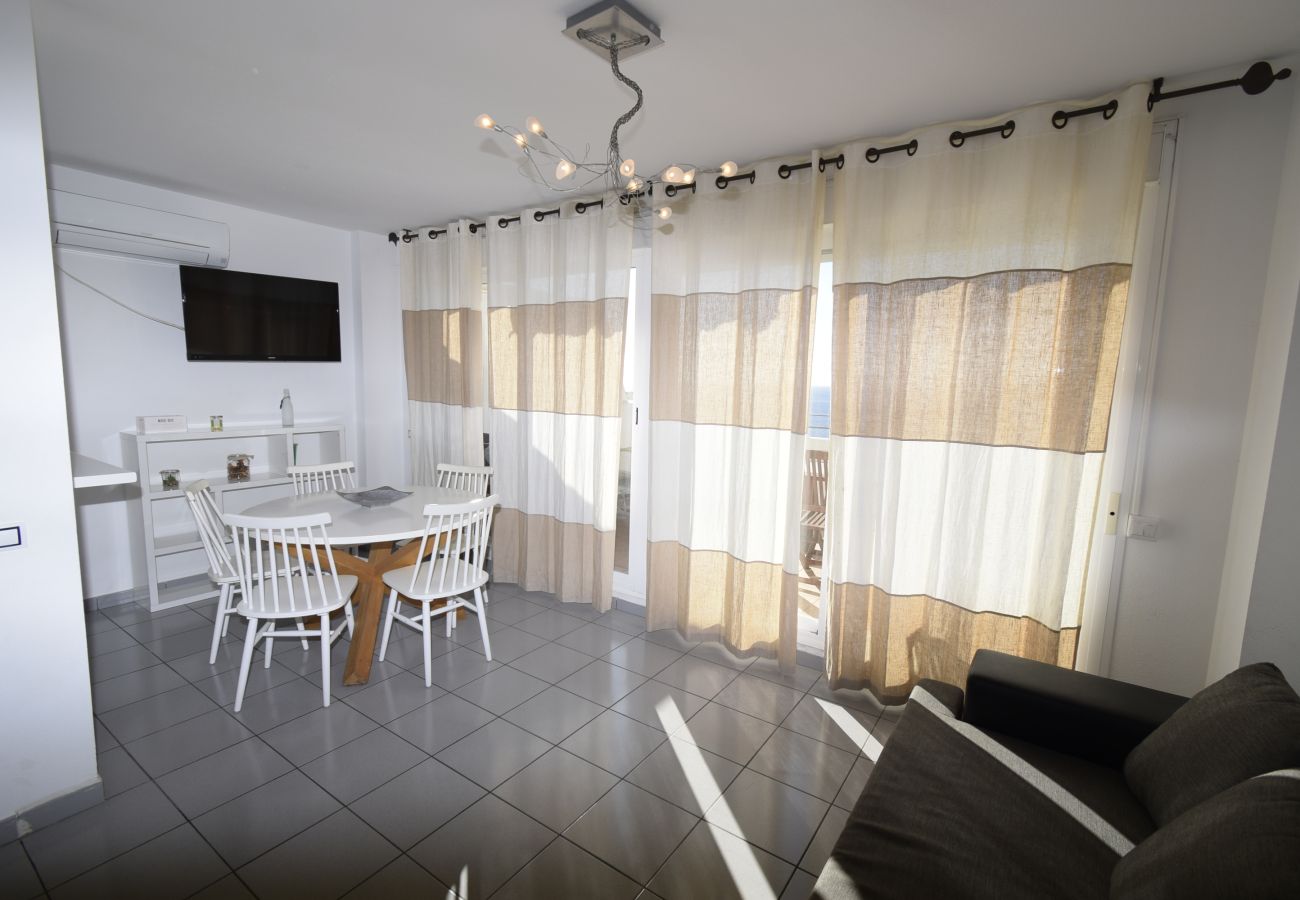 Apartment in Benidorm - VILLAMARINA A517