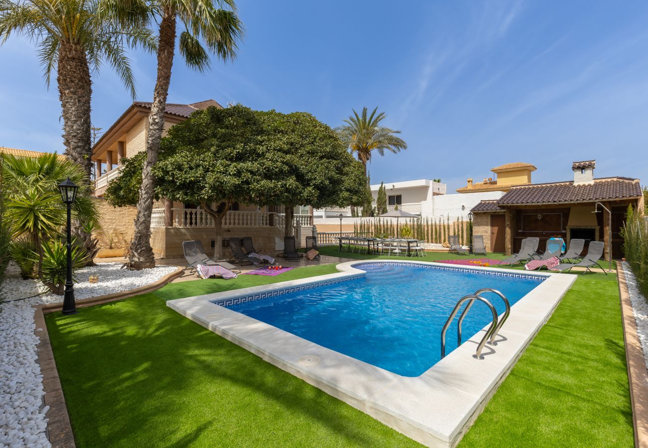 Villa in La Manga del Mar Menor - Seaside Elegance by Fidalsa