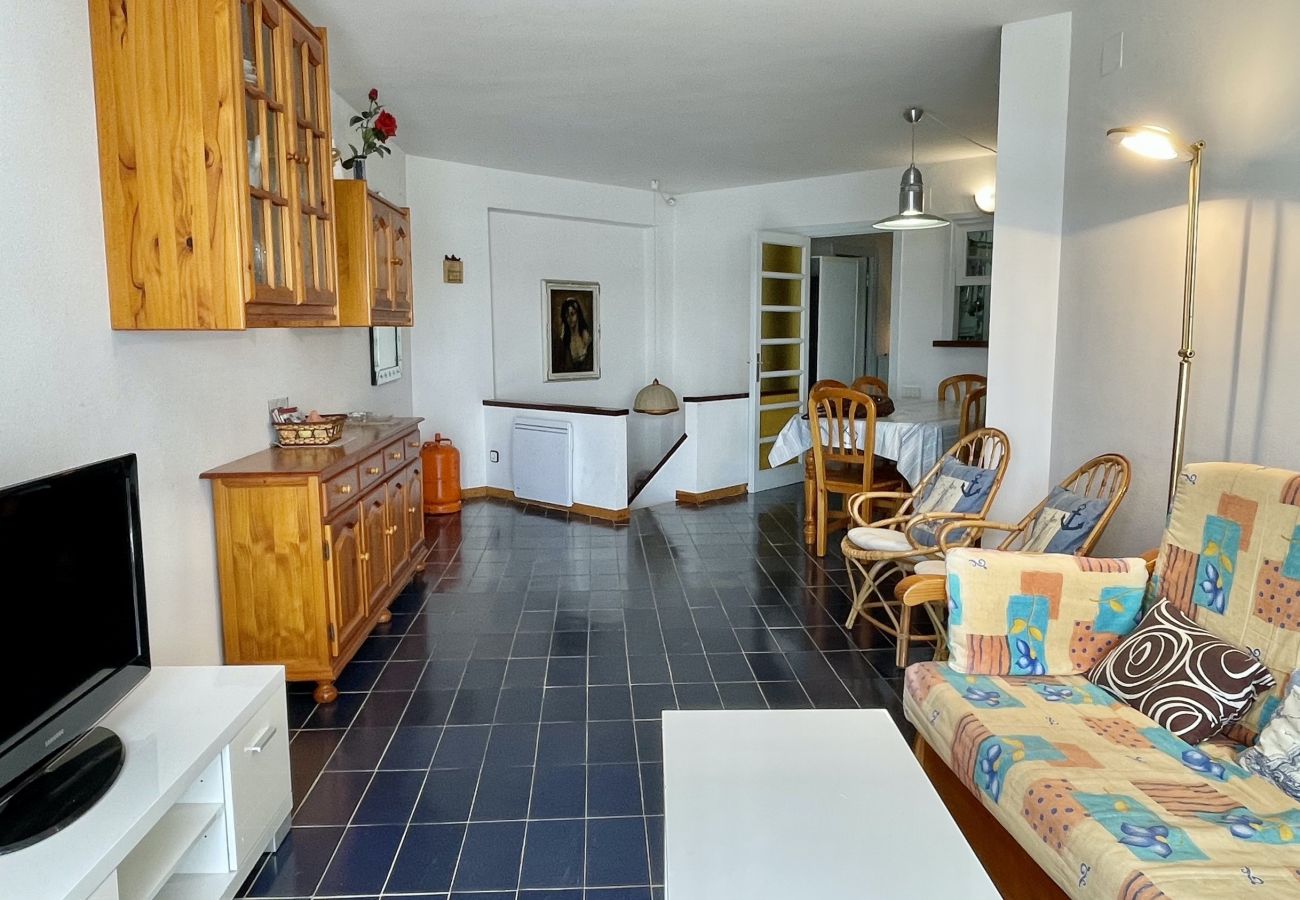 Apartment in L'Escala - PASSEIG DEL MAR 03