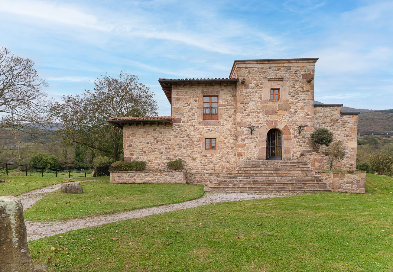 Villa in Bárcena de Pie de Concha - The Stone House by Fidalsa