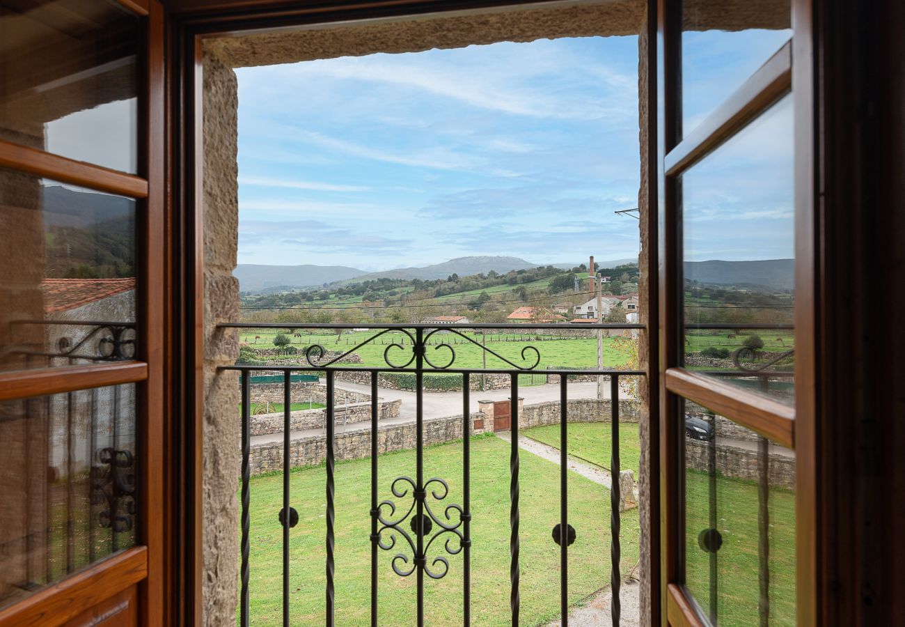 Villa in Bárcena de Pie de Concha - The Stone House by Fidalsa