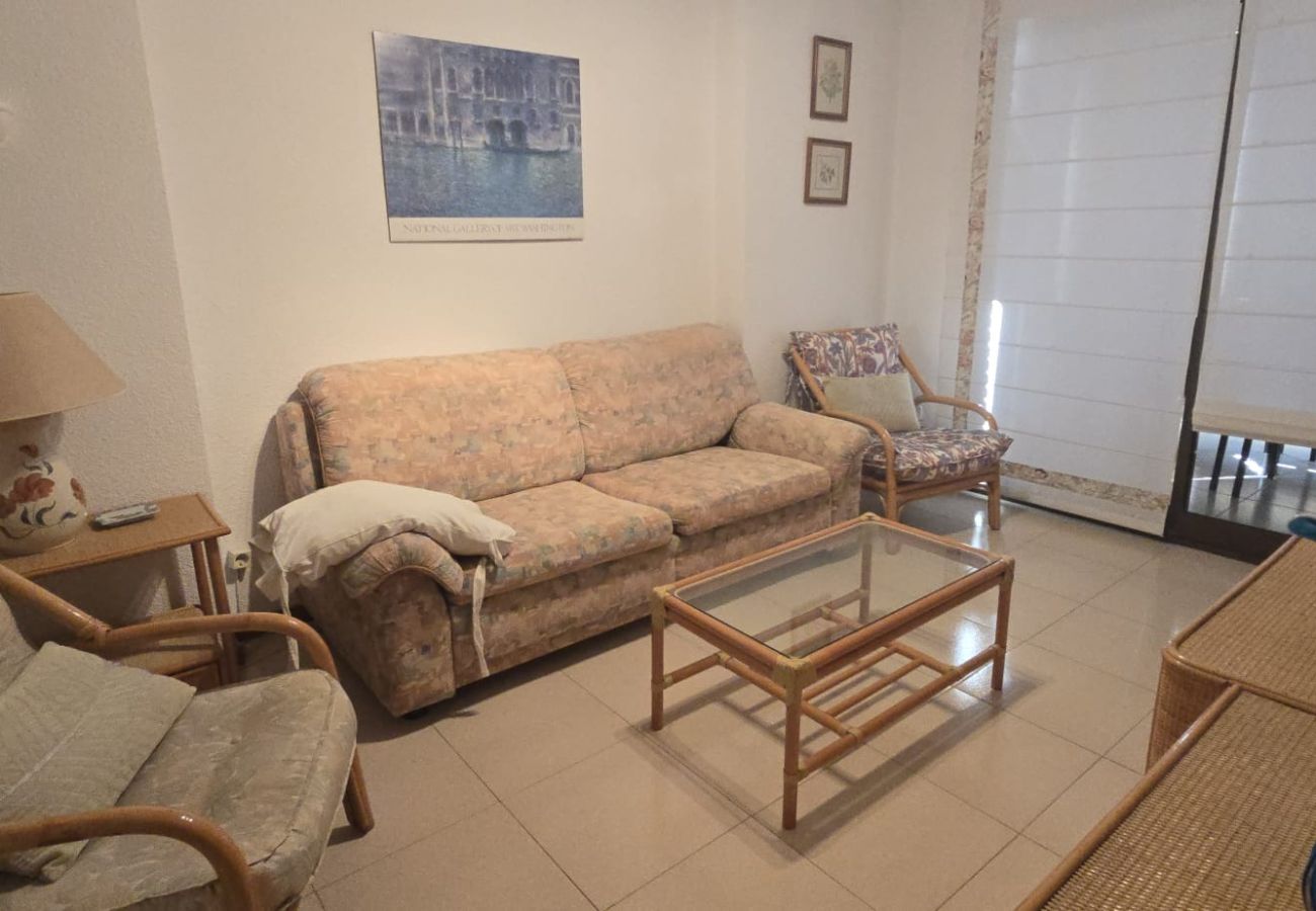 Apartment in Benidorm - CASTELMAR 1C